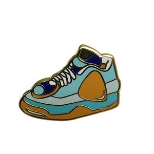 Disney Jasmine sneaker trading pin